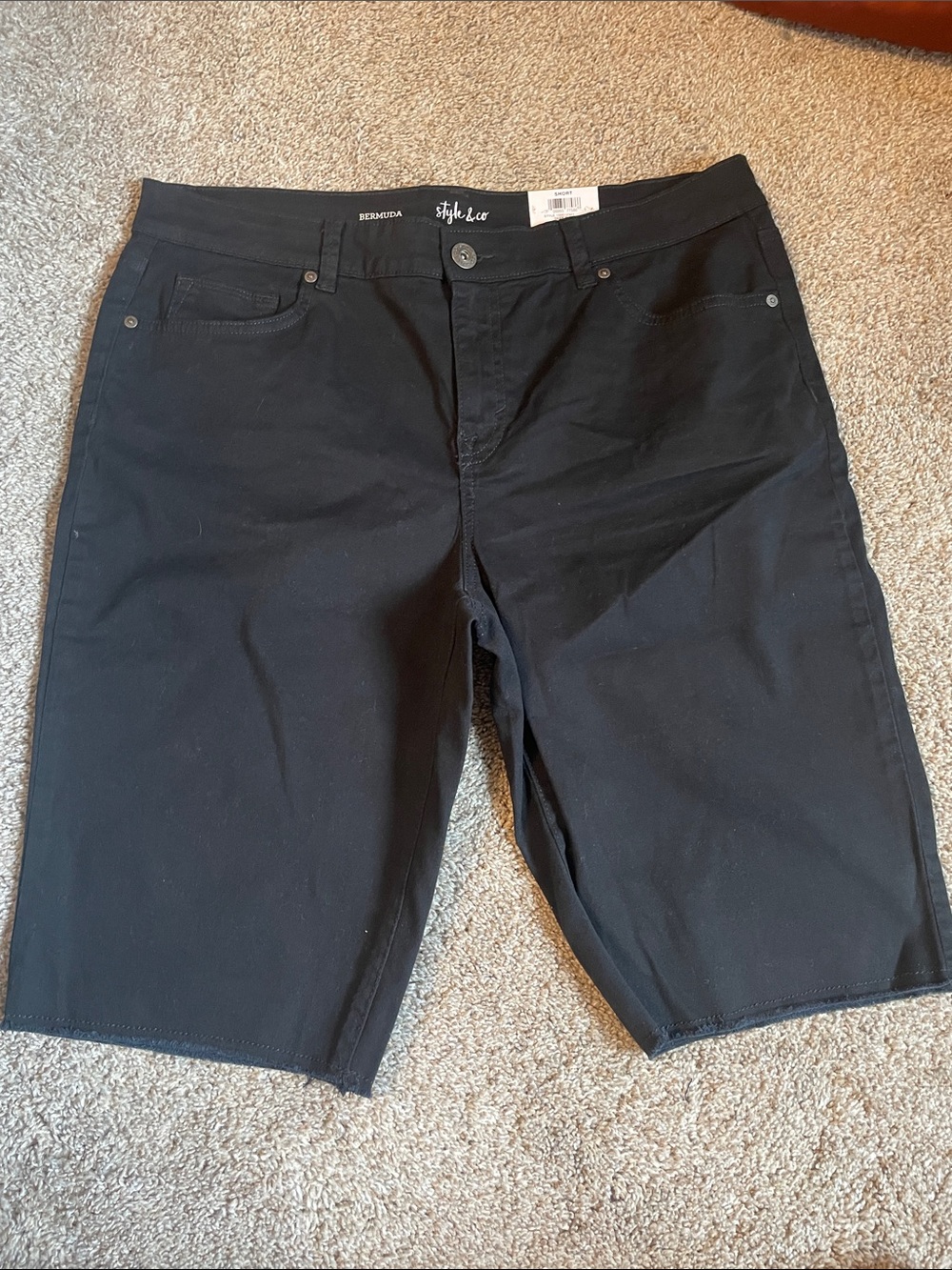New!  Bermuda shorts. SZ 14